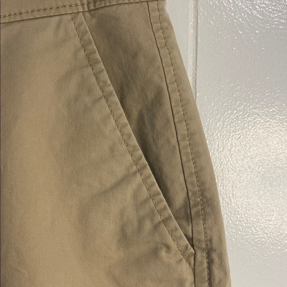 Old Navy Shorts Khaki High Rise Flat Front Side Pockets 7” Inseam Tan Size 14 - Picture 4 of 9